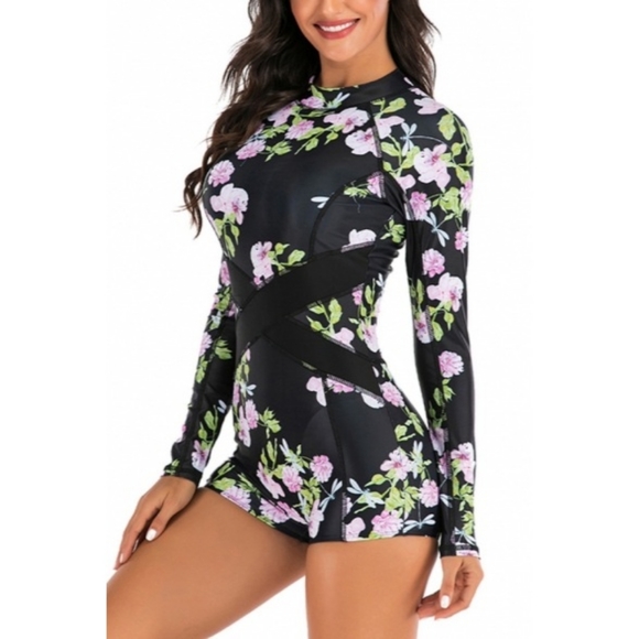 Willows Whiisper Other - NWT One Piece Long Sleeve Rash Guard UV Protection Boy Shorts Swimsuit Wns S
